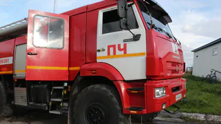 В Воронежской области на трассе М-4 "Дон" полностью сгорел грузовой автомобиль