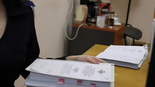 В Воронежской области дольщики и дети-сироты получили ключи от квартир после вмешательства прокуратуры в долгострой