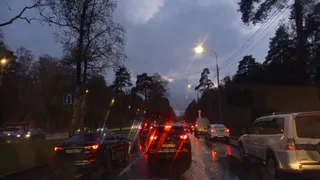 Трагедия в Воронежской области: легковой автомобиль врезался в жилой дом, водитель скончался