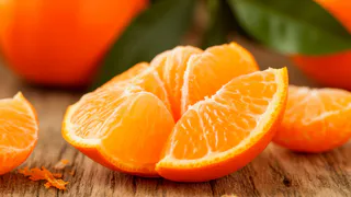 Натуральный освежитель из мандариновых корок и масла. Простой рецепт и десятки разных способов применения в доме