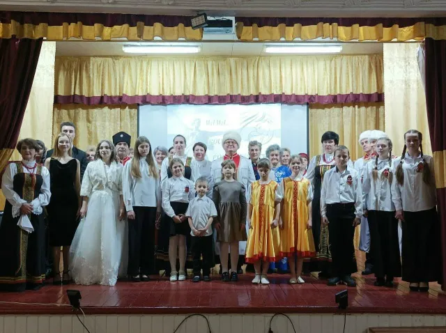 В Залуженском Доме культуры Лискинского района состоялся отчётный вокальный концерт с участием научных сотрудников музея района