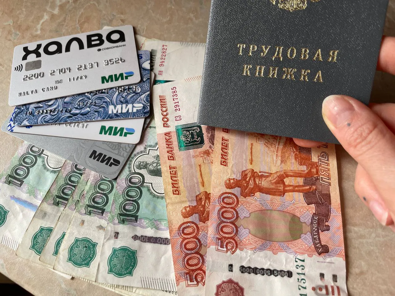 Получите звание «Ветеран труда» и можете жить на широкую ногу: каким критериям нужно соответствовать и какие начислят льготы