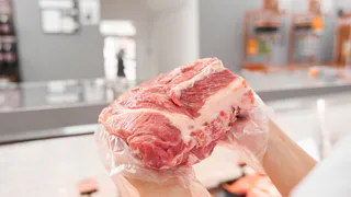 Как долго можно хранить мясо в морозилке - запомните раз и на всю жизнь