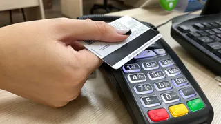 В Лисках женщину осудили за кражу денежных средств с чужих банковских карт