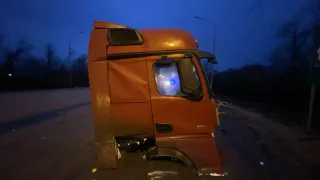 В Лискинском районе на трассе М-4 столкнулись фура и КамАЗ