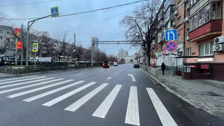На пешеходном переходе в Воронеже сбили женщину