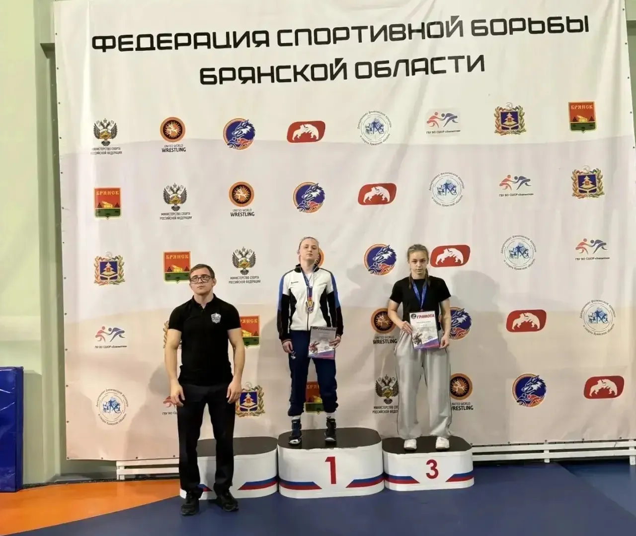 Лискинская спортсменка Полина Руссу победила на первенстве ЦФО по вольной борьбе