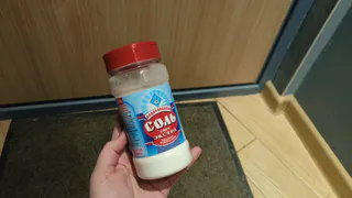 Смешиваю соль с зубной пастой и натираю поверхности: результат круче, чем от дорогой химии