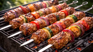 Шашлык без ошибок: в чём замариновать мясо а майские, чтобы не было сухаря 