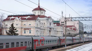 Путешествие в прошлое: помните времена — в купе дружили и делились едой: что мы потеряли в современных поездах и почему все изменилось