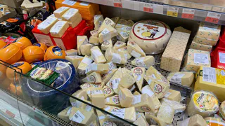 Купил в "Чижике" плавленый сыр "Дружба" и проверил его на качество и вкус. Сделал честный обзор, рекомендую
