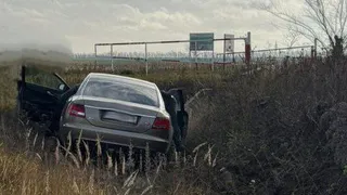 В Воронежской области "Ауди" съехал в кювет на большой скорости: водитель погиб 