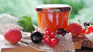 Варенье из этой ягоды затмит малиновое и клубничное: готовится супер просто и быстро - удивит необычным вкусом. Заготавливаю сразу 10 банок