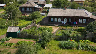 Почему же норвежцы не имеют огородов и не делают домашние заготовки. Хотя большинство из них живут в частных домах.