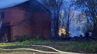 Жизнь молодого воронежца спасли во время пожара в гараже