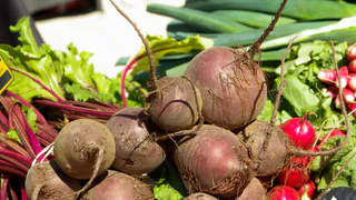 Яркая, сочная и вкусная: мало кто знает этот способ отварить свеклу без запаха