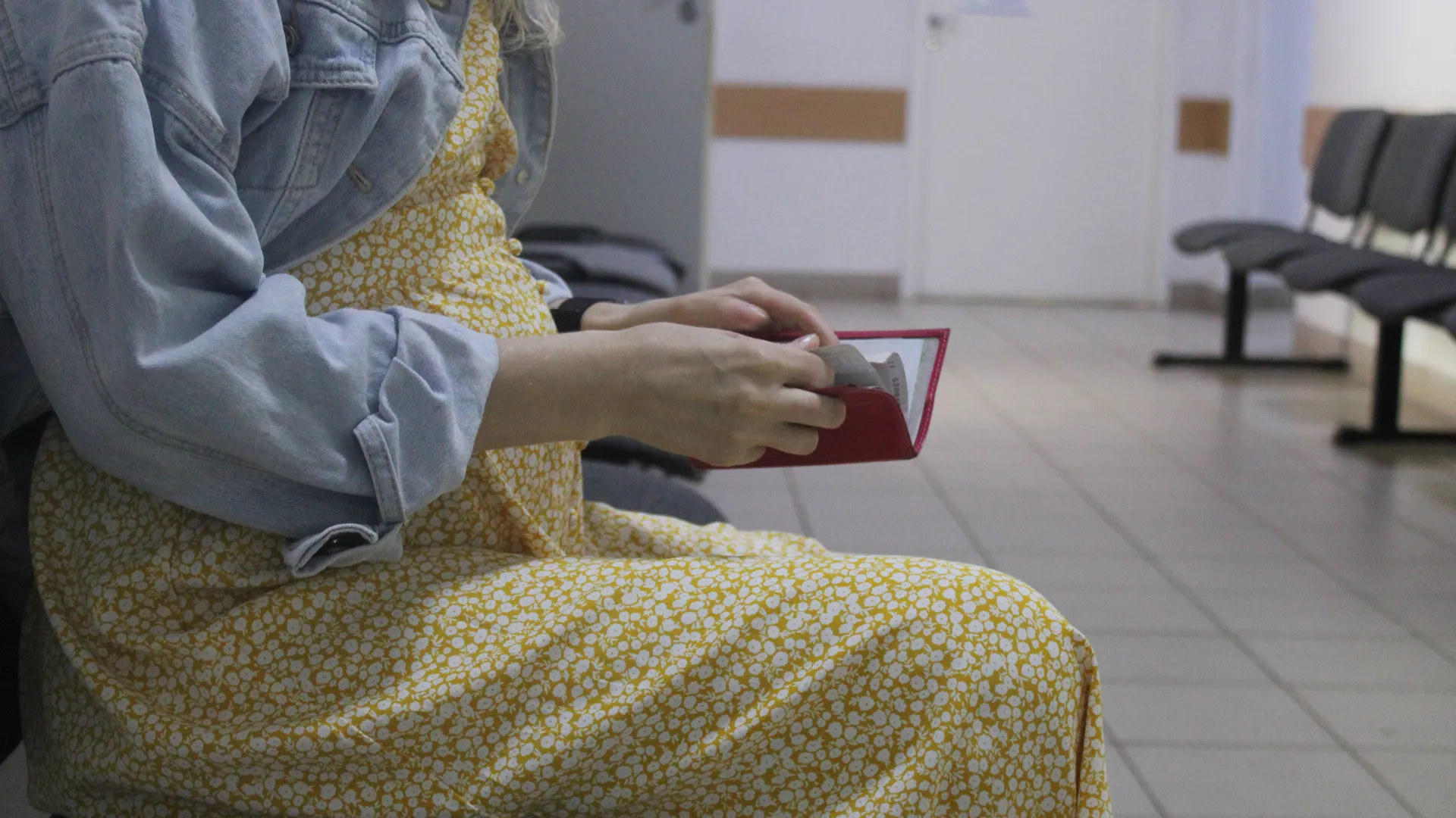 Воронежские врачи помогли женщине с редким заболеванием родить здорового малыша