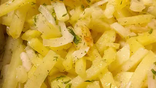 Больше никакой картофельной каши при жарке: друг показал, как надо жарить картошку