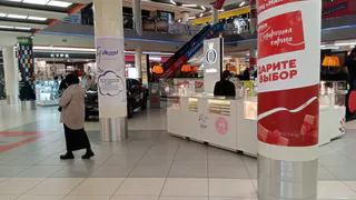 Женщина получила серьёзную травму головы, передвигаясь на эскалаторе в воронежском торговом центре