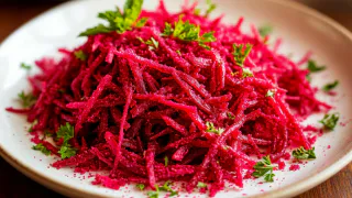 Буду готовить всё лето, пока есть свекла: сногсшибательная закуска к мясу