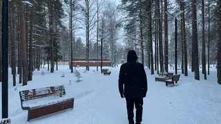 1 пшик на подошву в ноябре - и по льду можно бежать: обувь цепляется за землю, как шипы