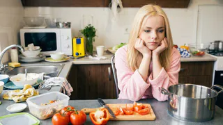 Плохую хозяйку выдает кухня: 10 вещей, которых не следует держать на кухне