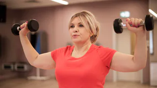 Легкие упражнения для рук после 50: как победить дряблость и вернуть себе уверенность