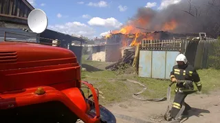 В Лискинском районе огонь уничтожил хозяйственные постройки