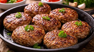 Котлеты не из мяса: проверяющие нашли в полуфабрикатах кишечную палочку