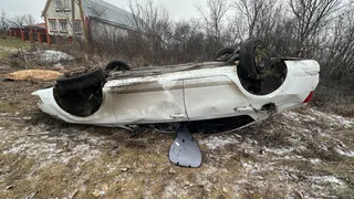 Под Воронежем после переворота машины трагически оборвалась жизнь водителя