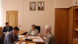 В Воронежской области министр природных ресурсов Наталья Ветер провела приём граждан в Лисках и посетила проблемные объекты