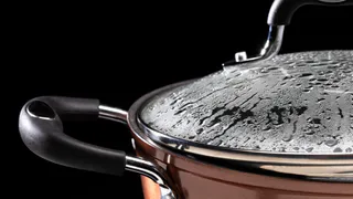 Безопасная борьба с тараканами. Варим туалетную бумагу - как 1 "тараканий ужин" избавит от насекомых