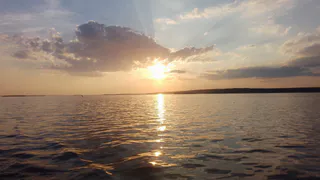 На наш Юг больше не поеду - есть место получше: теплая вода, нет хамства и в 2 раза дешевле, чем в Абхазии