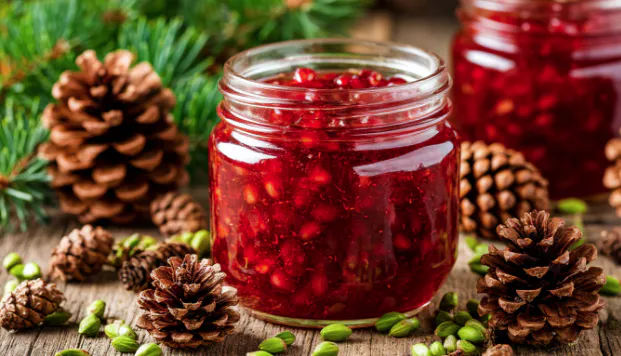 Простейшее и очень вкусное варенье без сахара и кипячения: три дня томлю сосновые шишки — получается лакомство, о котором знают лишь единицы