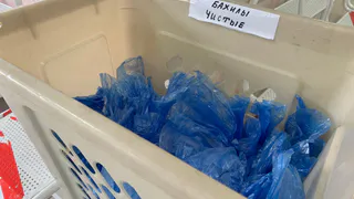 Подруга покупает пачками бахилы. Когда узнала для чего, стала закупать больше. 5 малоизвестных применений бахил