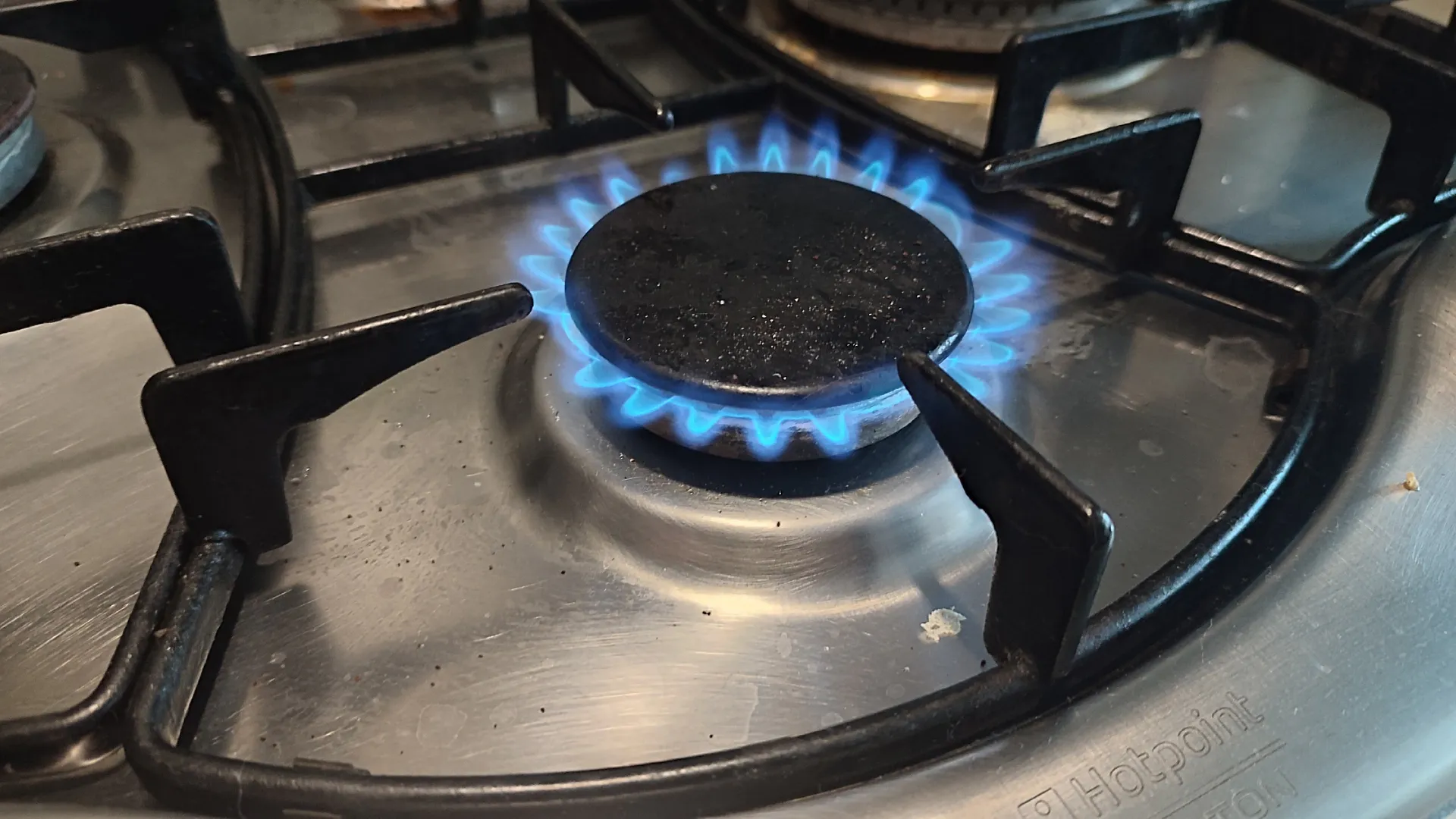 С января ввели новые требования к владельцам газовых плит в квартирах: что теперь нужно знать