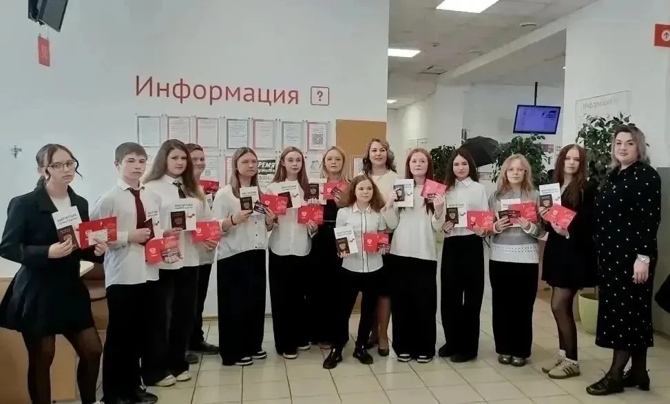 В Лискинском районе 14-летним жителям вручили паспорта в рамках всероссийского проекта