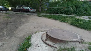 В Воронежской области мужчина провалился в открытый люк