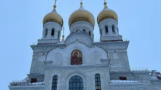 В Лисках храм Покрова Пресвятой Богородицы украсили необычной иконой