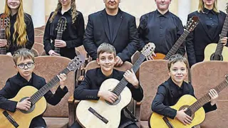 Юные гитаристы из Лисок завоевали награды на международном конкурсе