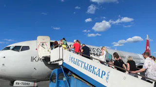 Первый раз летели в Российском бизнес-классе. Оказалось, что это не только широкие кресла и вкусная еда. Что меня больше всего удивило