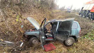 Под Воронежем пенсионер на "Ниве" улетел в кювет