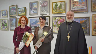 В Владимирском соборе Лисок открылась выставка "Пространство света" двух художниц