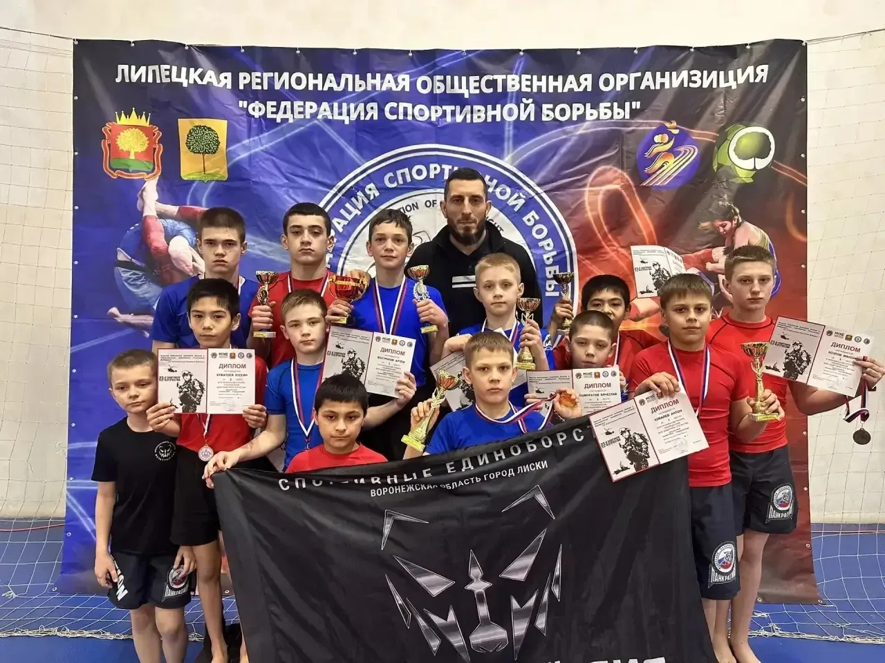 Лискинские спортсмены завоевали 12 медалей на турнире по панкратиону