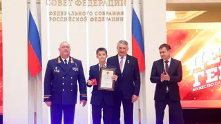 Воронежский школьник получил федеральную награду за спасение утопающих