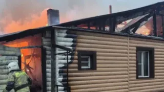 В Лискинском районе два человека успели выбраться из горящего дома на улице Колхозной