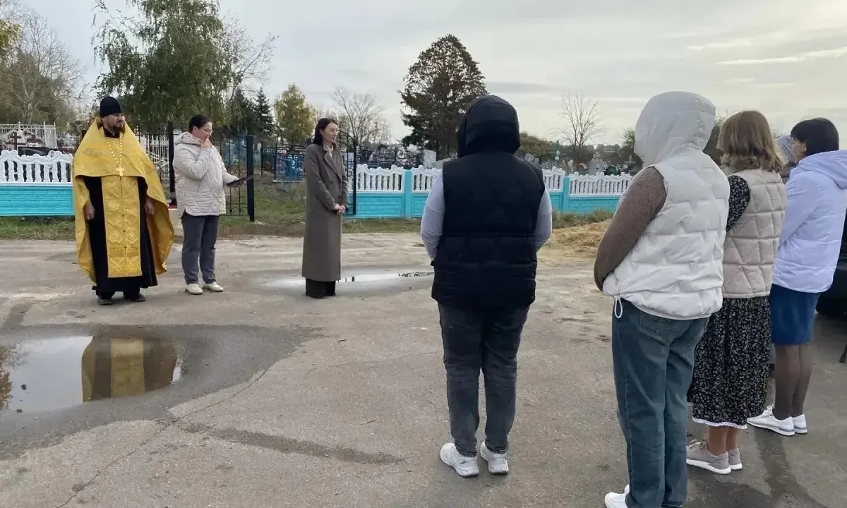 В селе Лискинского района установили ограждение кладбища на средства гранта