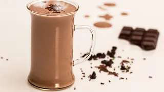 Вкусная профилактика: почему обязательно пить какао и как сделать его полезным
