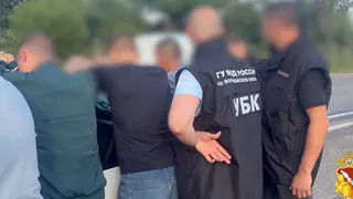 В Лискинском районе задержали тульских курьеров, выманивших у 74-летней женщины три миллиона рублей