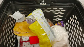 Подруга-продавец из "Пятерочки" научила избегать 4 ловушки для покупателей